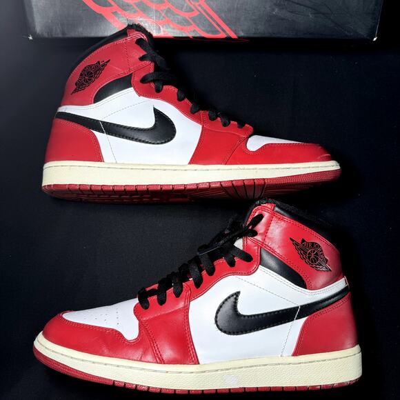 Size 11.5 - Nike Air Jordan 1 Retro High Chicago 2013 Men's Shoes - Picture 2 of 9